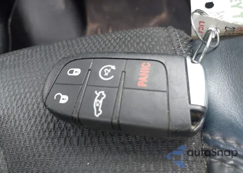 2015 Chrysler 200 S из США, поврежденный, VIN 1C3CCCBB9FN537938